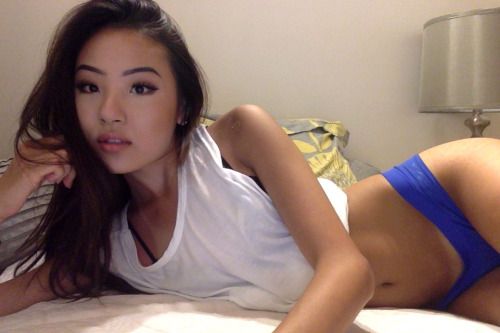 hanaleeee:

my tan line tbh Bigboobs, Toket Gede, Tetek Montok,...