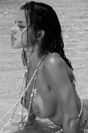 naked,brunette,horny,young,art,long hair,on the beach,outdoor,sexy,wet