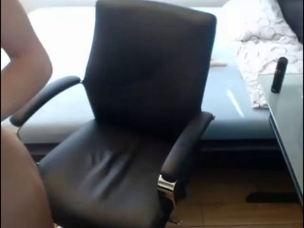 Its a trap! Hot girl with a nice cock!