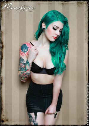 Sexy Tattooed Bitches 102