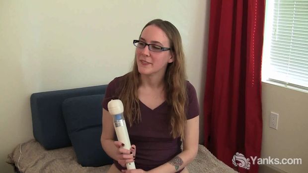 Cutie In Glasses Sierra Toying Her Cunt