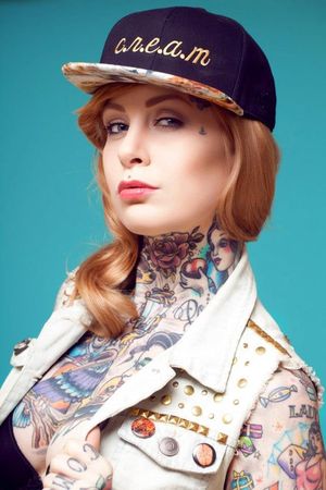 Sexy Tattooed Bitches 090