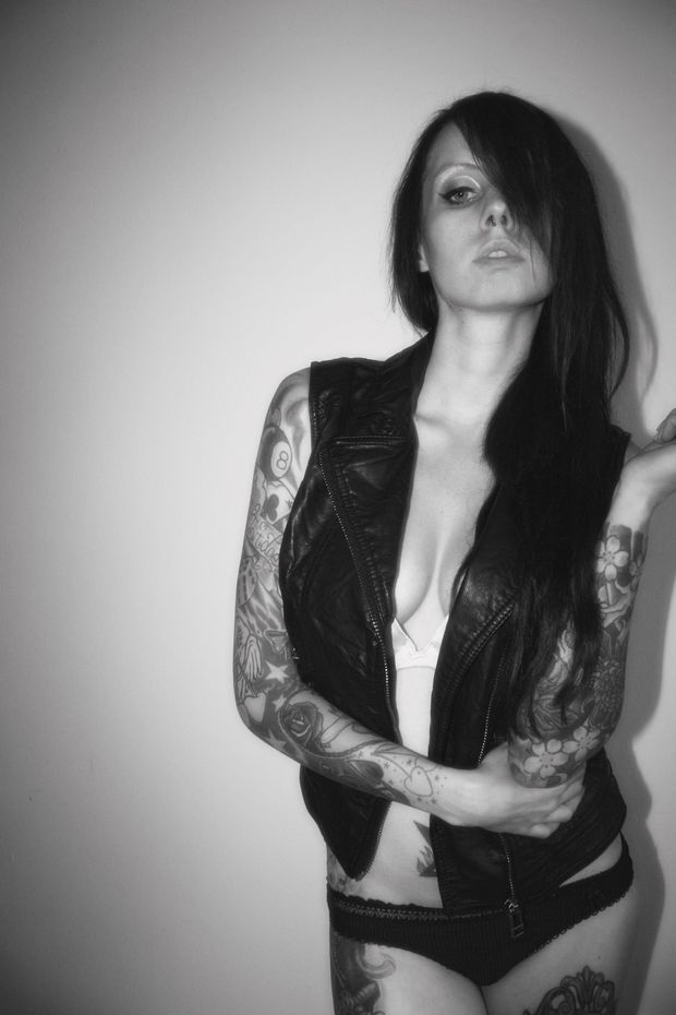 Hot Emo 05720750