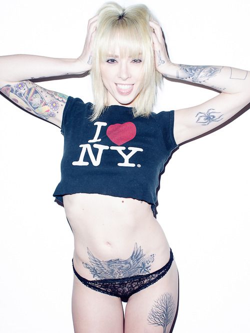 Sexy Tattooed Bitches 095