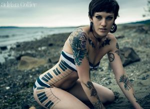 Sexy Tattooed Bitches 021