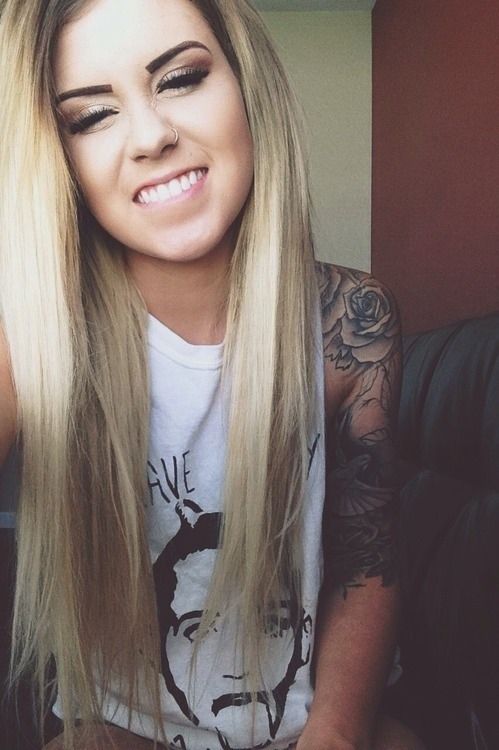 Sexy Tattooed Bitches 289