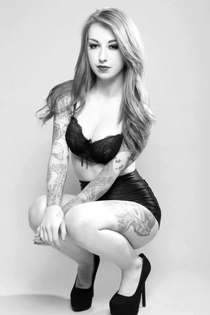 Sexy Tattooed Bitches 189
