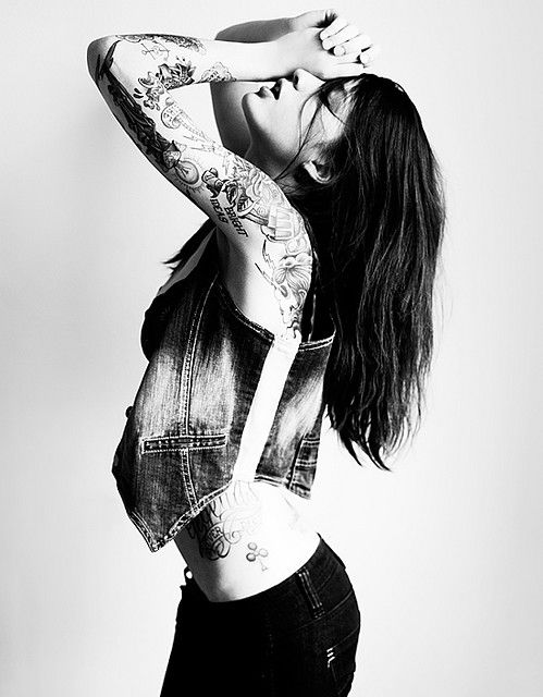 Hot Tattoed Girls 078