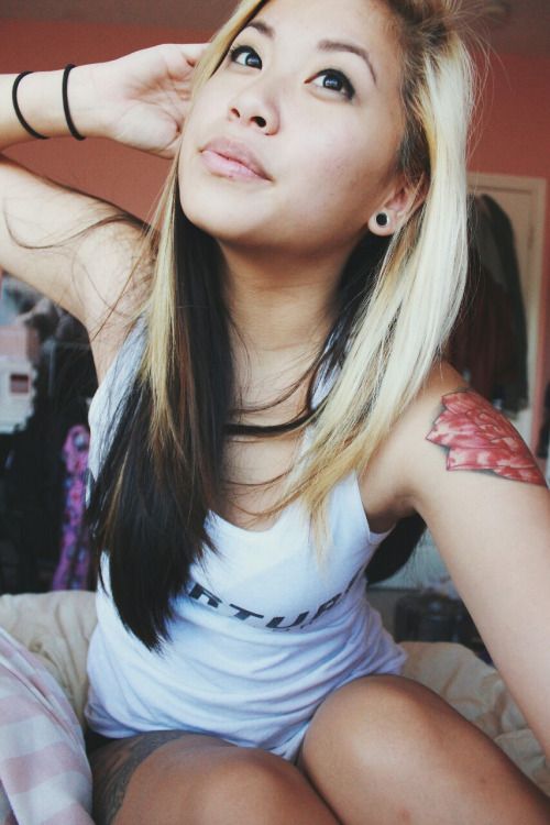 baussss:
knees Bigboobs, Toket Gede, Tetek Montok, Foto Cewek...