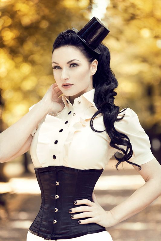 Hot Emo 27573410 Beautykills Via Autumn Day By Sistersinister