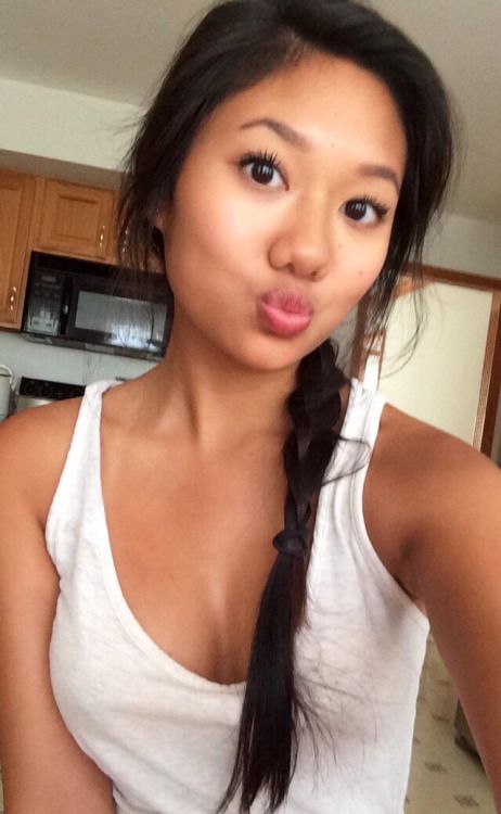 kissingoddess:

Free the Nipple Bigboobs, Toket Gede, Tetek...