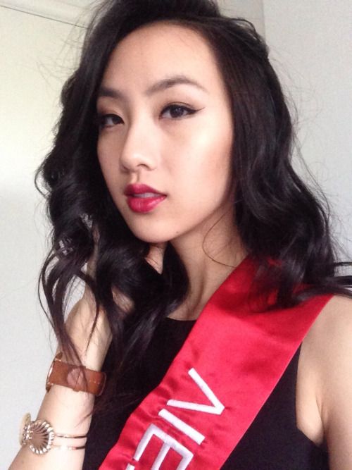 Rad Asian Girls nude freak out!