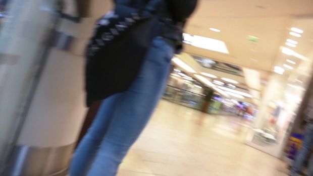 Sexy tight jeans ass - 5