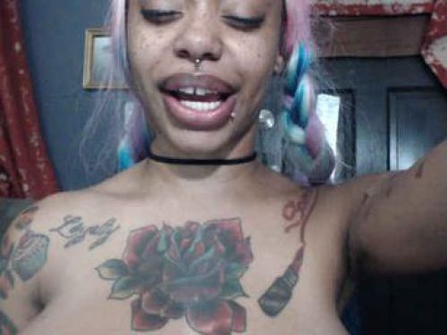 cams-sexy-for-you:

after 2 goals bj [69 tokens remaining]