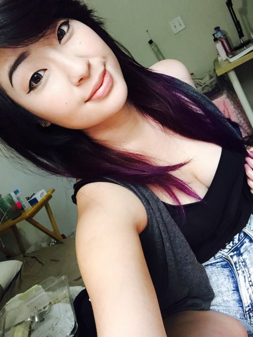 Rad Asian Girls nude freak out!