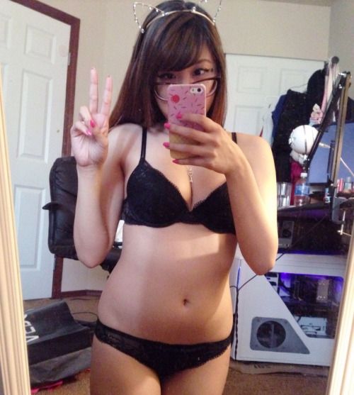 Rad Asian Girls nude freak out!