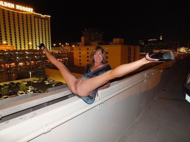 Mature Wife Flashes Pussy In Public
