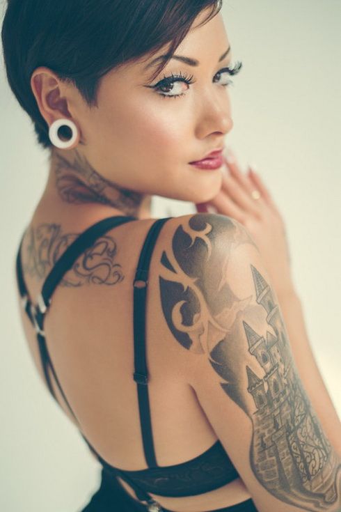 British inked ebony black women with amazing tattoos and sexy black bra very sexy