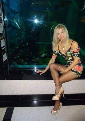 Blonde hotwife looking for fun at the hotel lobby