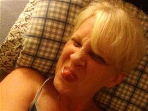 Frech und verrücktAlter: 49, Haarfarbe: Blond, Figur: DurchschnittlichWas mache ich vor der Cam?Chatten / Flirten,Dirty-Talk,Dessous,Toys,Ich befehle...,Livesex,Selbstbefriedigung,NS Continue reading →