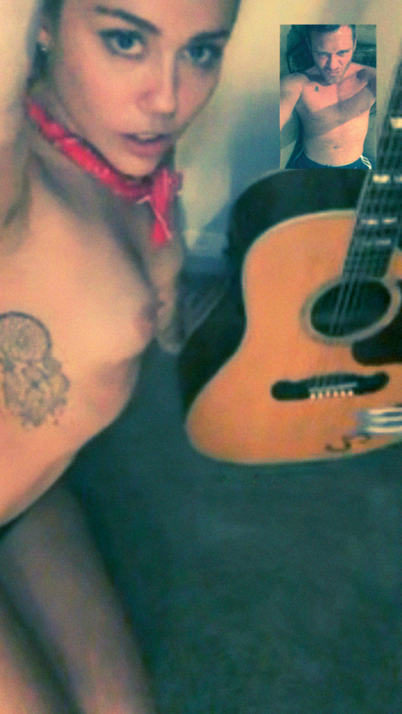 Miley Cyrus Masturbation