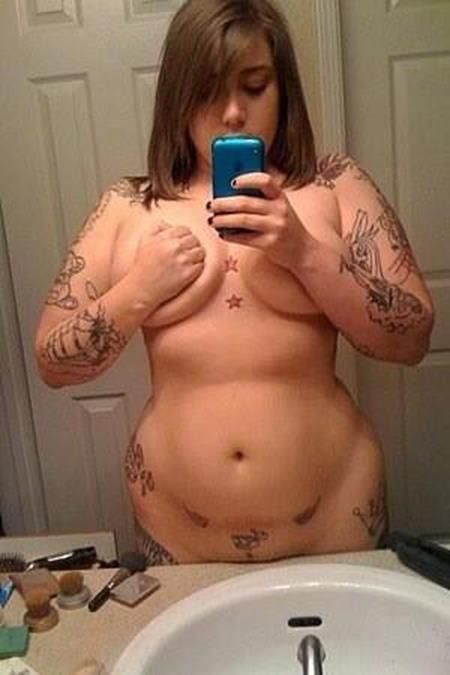chubby naked selfie mirror pics 01