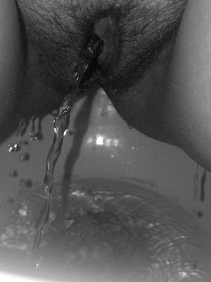 The post watersports_10196 appeared first on Watersports - Golden Shower, Piss Swallowing, Pee Fetish Photos.