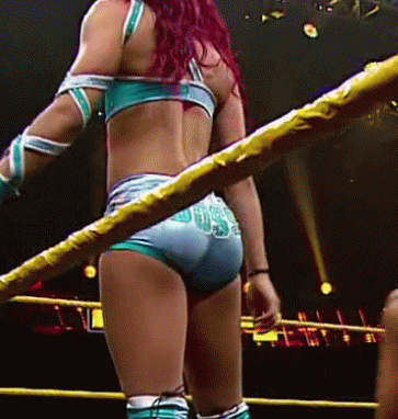 Sasha Banks Looking Bootyful