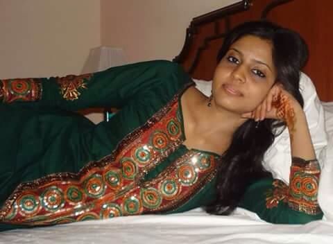 Homely Indian origin models