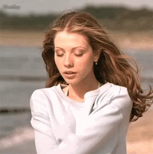 Michelle Trachtenberg undressing in Euro trip movie