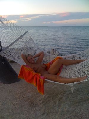 Alysha – Busty Curvy Blonde