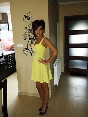 Hot tanned dark hair wife going out
