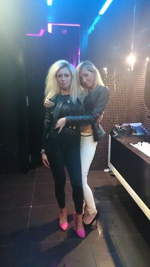 Selfie in theirs fav place in the nightclub