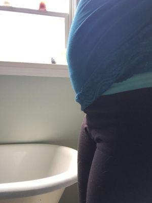nowholdingit: Desperation and bladder bulge. I reaaaaaaally...