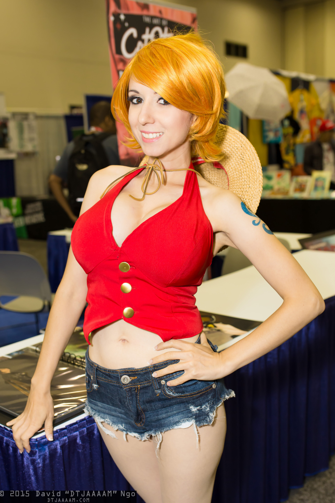 Riddle, cosplaying as Nami, from One Piece