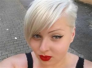 Ich ficke deinen Arsch, Drecksau. Keine Weicheier!Alter: 26, Haarfarbe: Sonstiges, Figur: MolligHobbys: Sklaven benutzen und ausbeuten.Was mache ich vor der Cam?Chatten / Flirten,Dirty-Talk,Lack / Leder,Toys,SM-Accessoires,Ich befehle...,NS Continue r