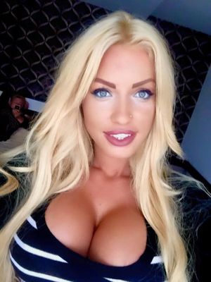 BBDB: Beautiful Blonde Dreamgirl Bombshell