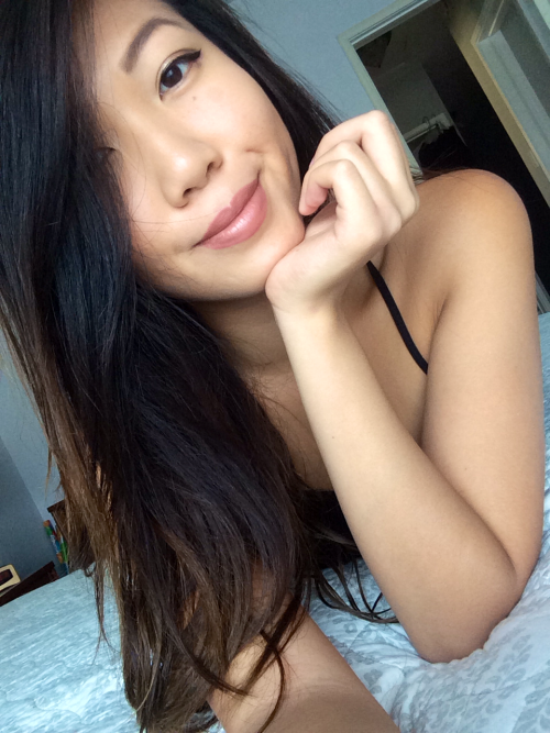Rad Asian Girls nude freak out!