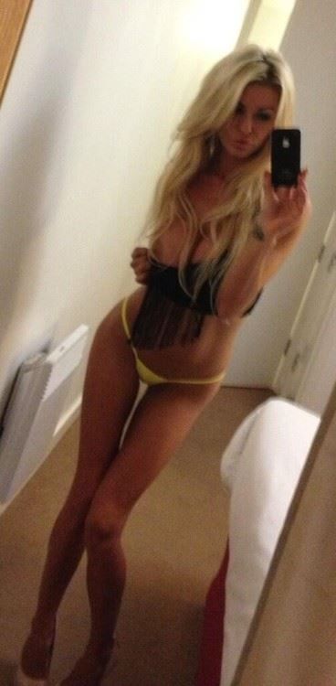 hot blonde flashing boob selfie xxx