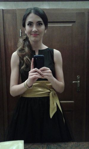 Mirror shot of a nice brunette