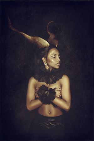 Model: Yinet Alexandra