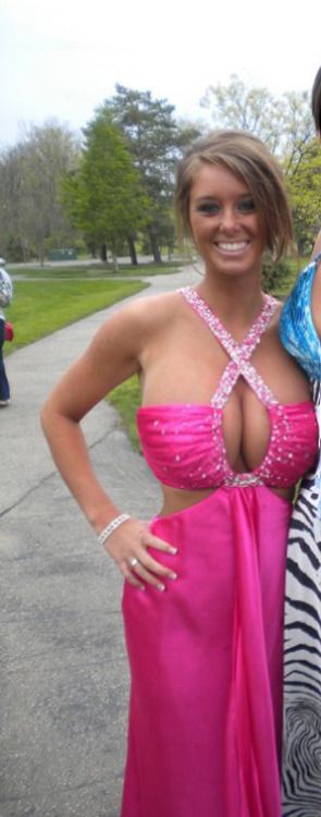lenswalker:Damn…this is why black men go to proms