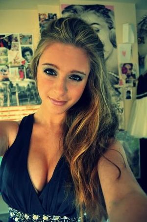 swanswanhummingbird:SwanSwanHummingbird scours the earth for women who have that “shine” that you know you love. I have 40+ updates a day of the most attractive women in the world. And the cute ones. A few famous ones. Join the happy throngs and follow SS