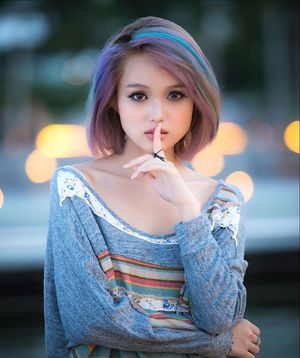 Photo with amazing teen (18+)