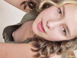 Oops, downblouse, babe, blonde | Click to view this image