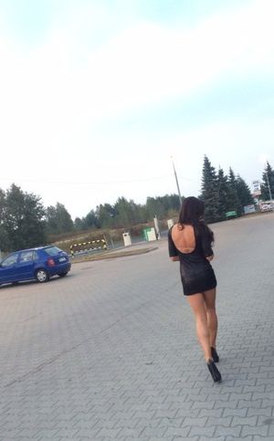 Babe form parking lot