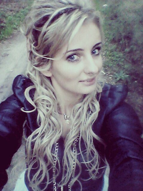 Cute blonde outdoor selfie