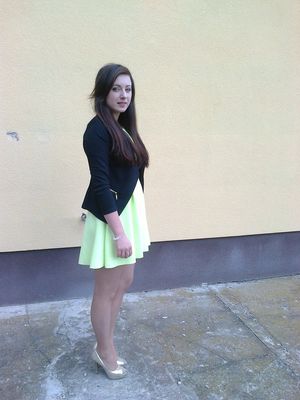 Nice chick in green dress