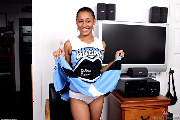 ♥ Sexy Black Cheerleader Teen