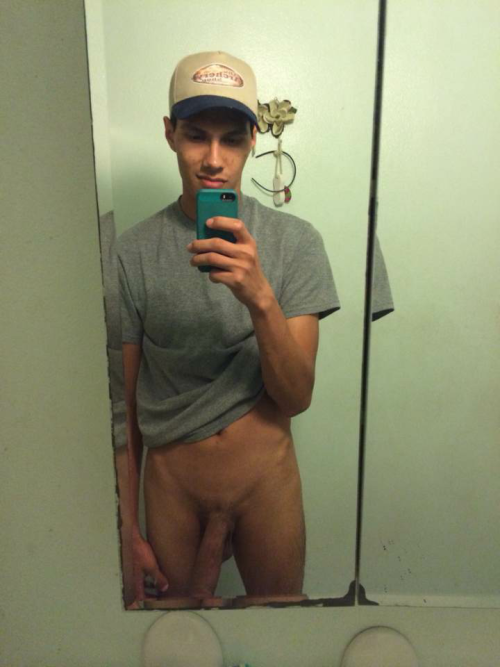 bigpenisboys.tumblr.com